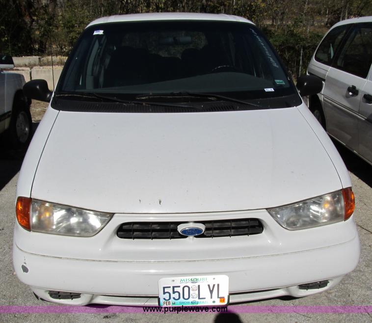 image for item 3651 1998 Ford Windstar GL