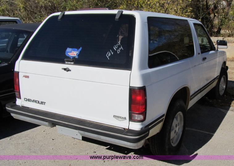 image for item 3652 1994 Chevrolet S10 Blazer