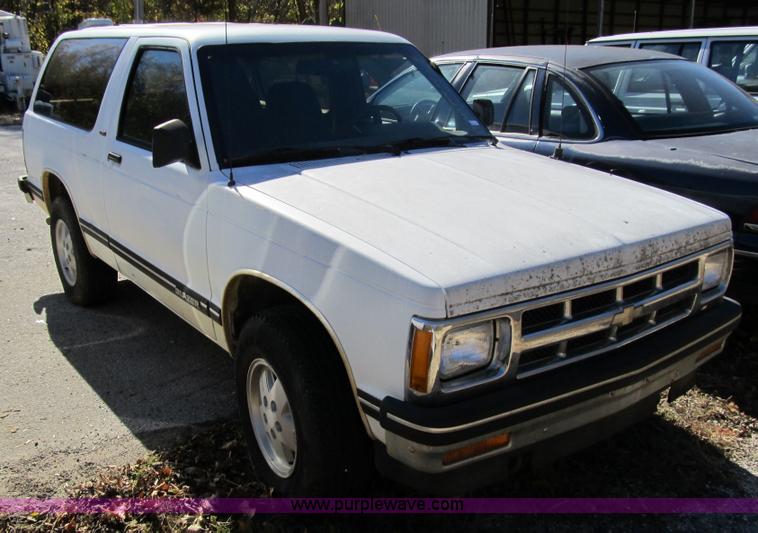 image for item 3652 1994 Chevrolet S10 Blazer