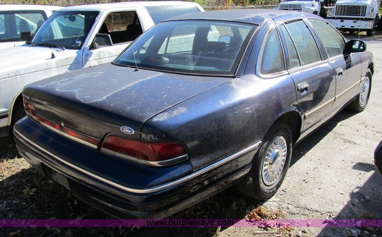 image for item 3653 1993 Ford Crown Victoria Police Interceptor