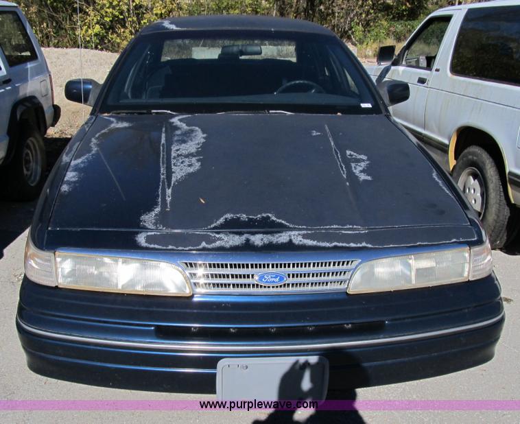 image for item 3653 1993 Ford Crown Victoria Police Interceptor