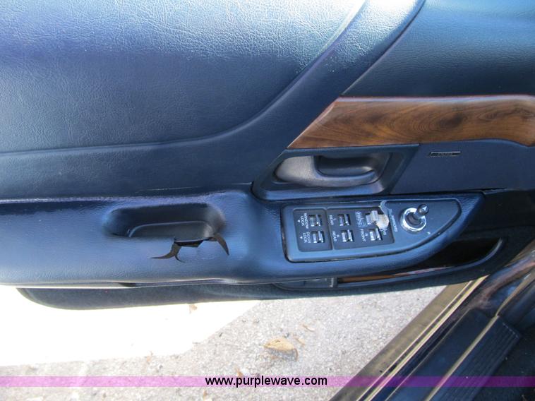 image for item 3653 1993 Ford Crown Victoria Police Interceptor