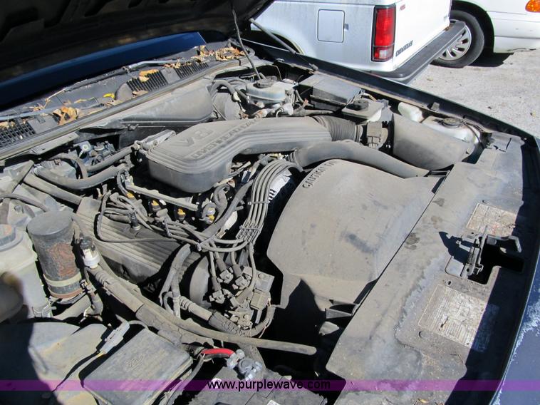 image for item 3653 1993 Ford Crown Victoria Police Interceptor