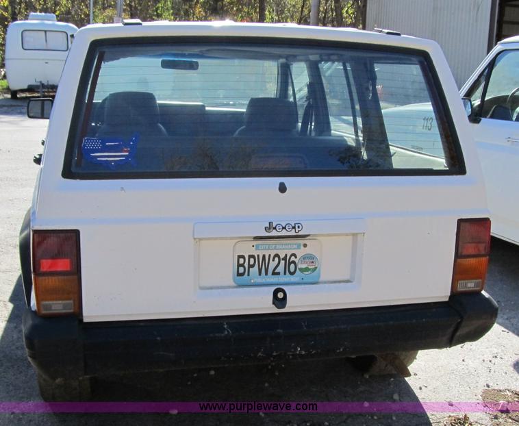 image for item 3654 1994 Jeep Cherokee