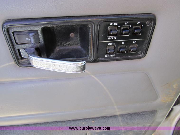 image for item 3654 1994 Jeep Cherokee