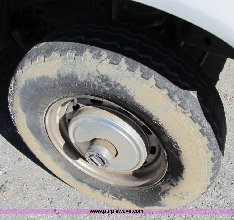 image for item 3656 1996 Ford F150 pickup truck