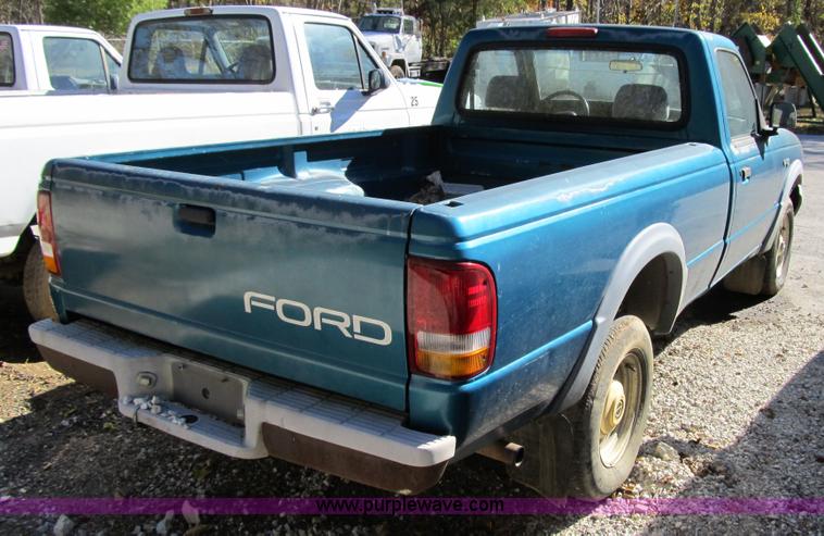 image for item 3657 1994 Ford Ranger XL pickup truck