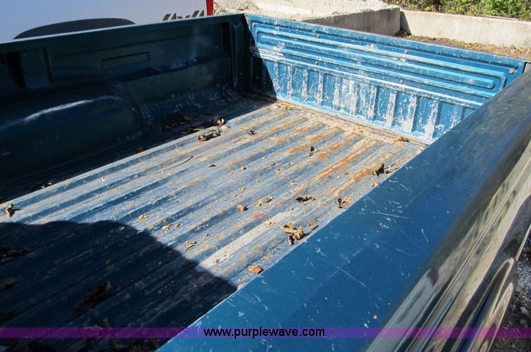 image for item 3657 1994 Ford Ranger XL pickup truck