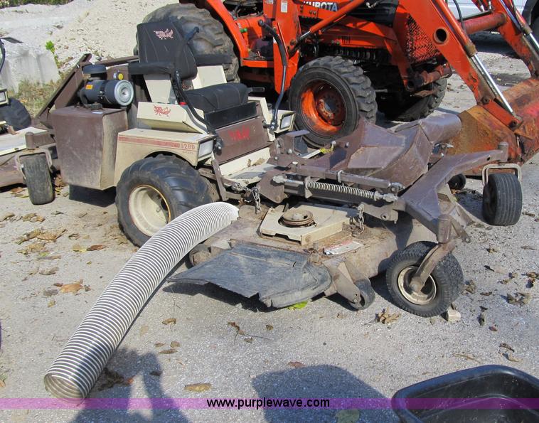 image for item 3659 2003 Grasshopper 928D mower
