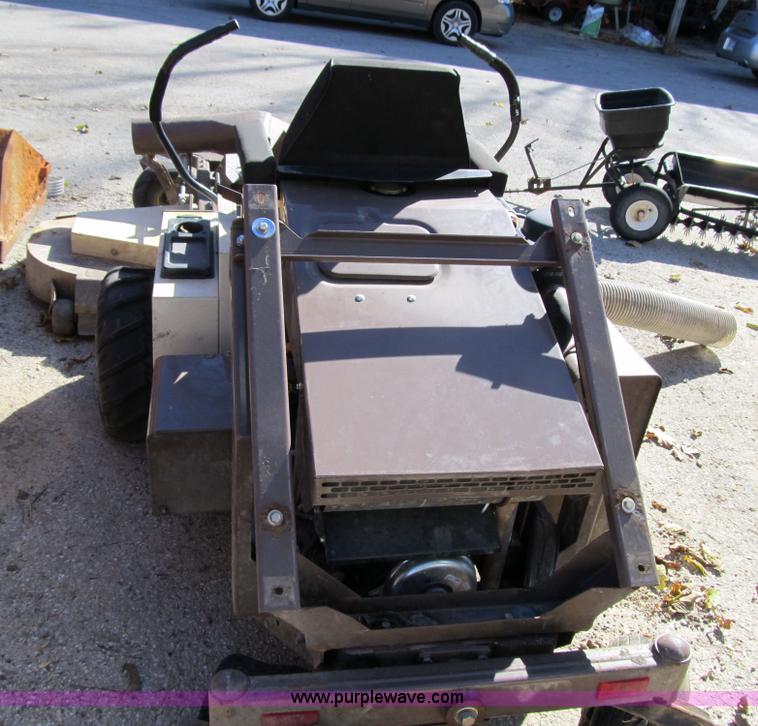 image for item 3659 2003 Grasshopper 928D mower