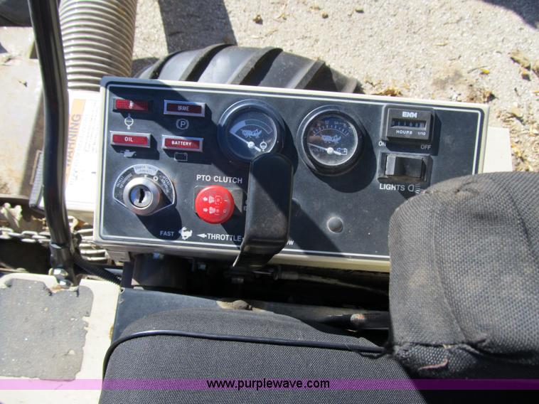 image for item 3659 2003 Grasshopper 928D mower