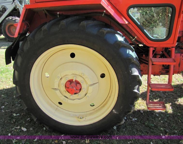 image for item 5353 1991 Belarus 805 tractor