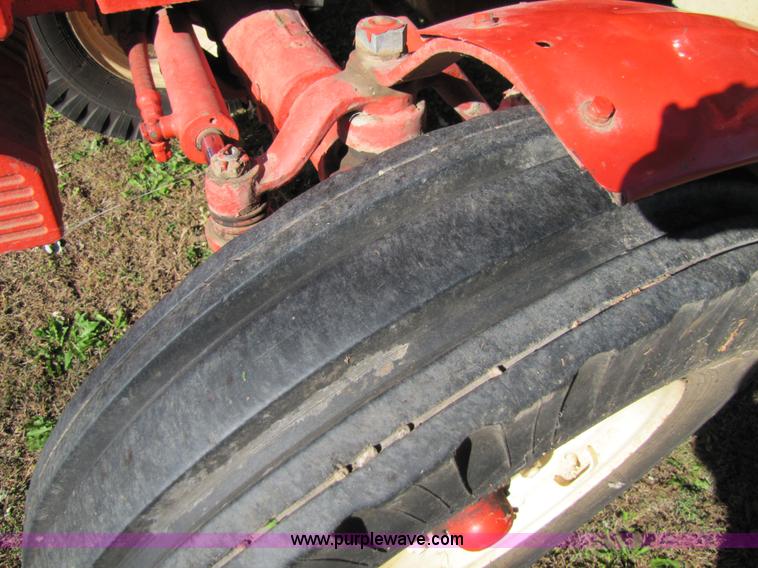 image for item 5353 1991 Belarus 805 tractor