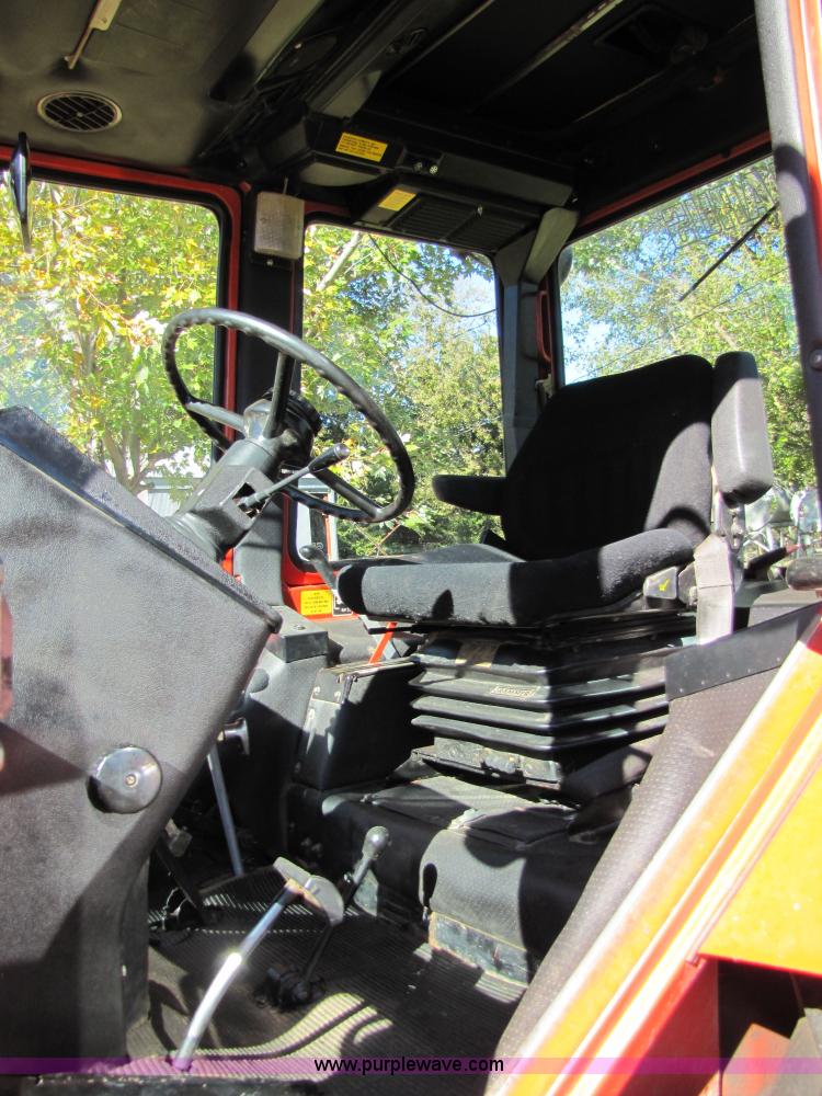 image for item 5353 1991 Belarus 805 tractor