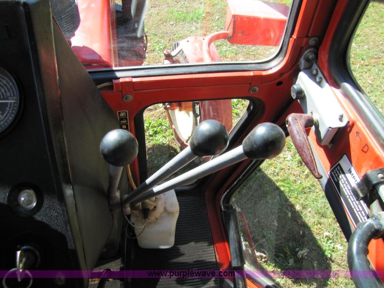 image for item 5353 1991 Belarus 805 tractor