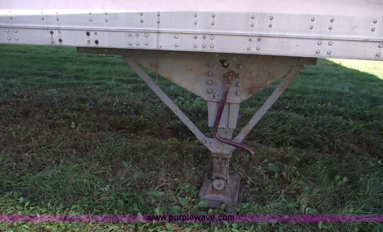 image for item 5503 1971 Great Dane 810T 40' van trailer