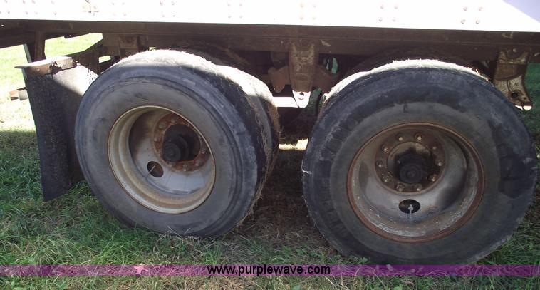 image for item 5503 1971 Great Dane 810T 40' van trailer