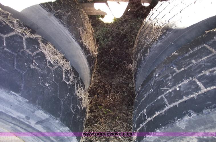 image for item 5503 1971 Great Dane 810T 40' van trailer