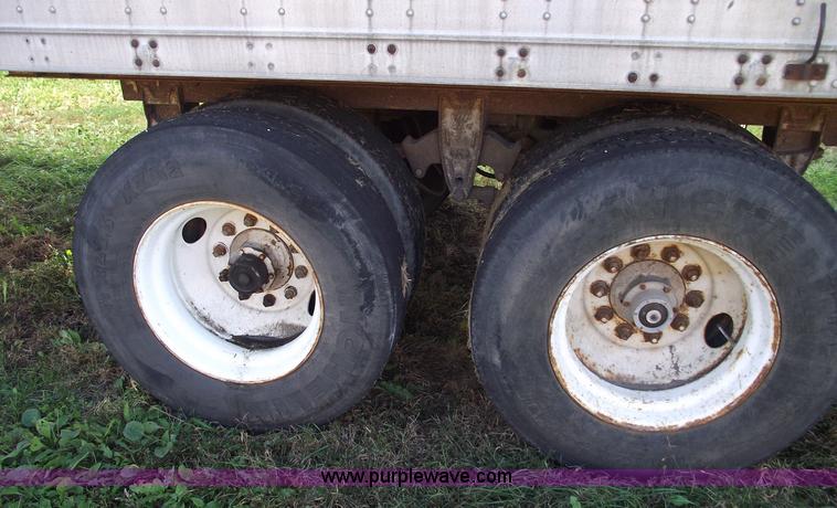 image for item 5503 1971 Great Dane 810T 40' van trailer