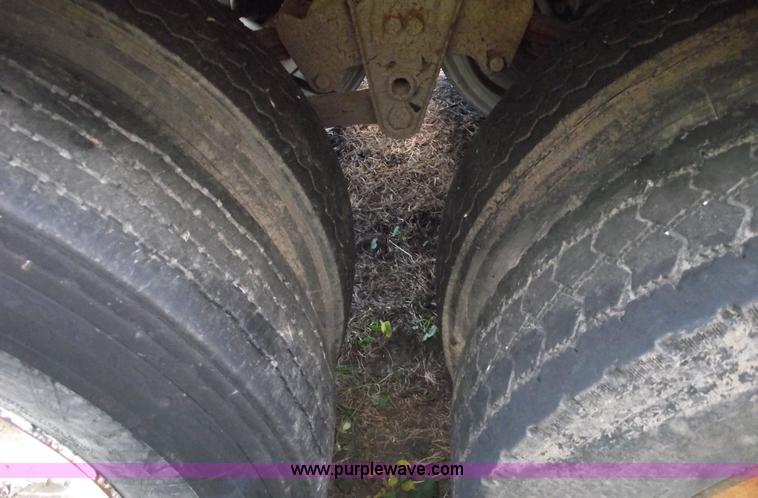 image for item 5505 1976 Great Dane 810T-436 44' van trailer