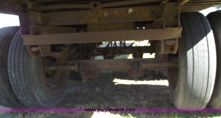 image for item 5506 1989 Stoughton AWW-485TSC 48' van trailer