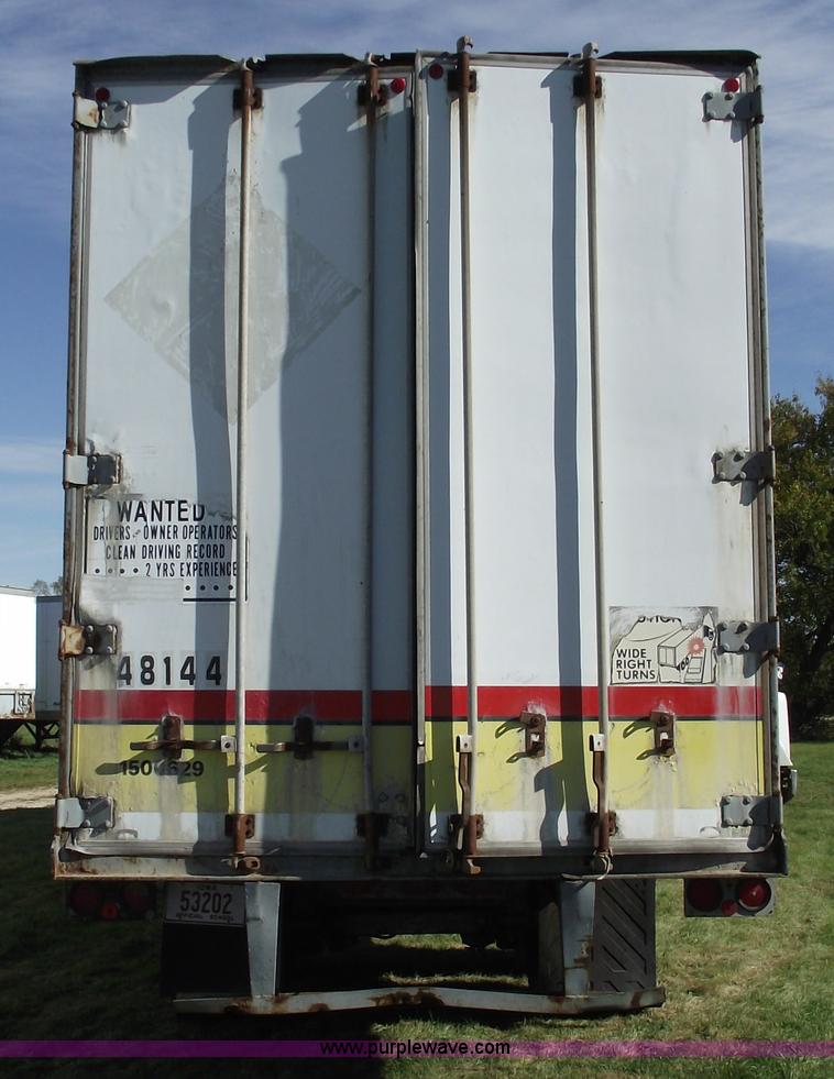 image for item 5507 1986 Fruehauf 48' van trailer