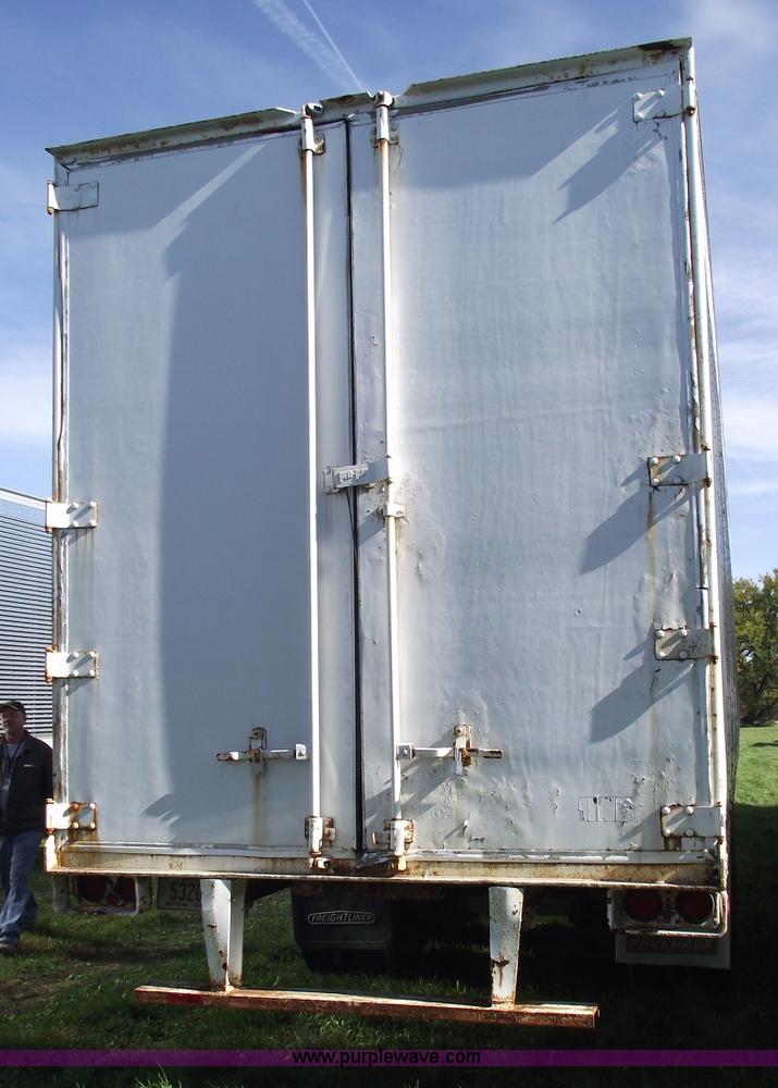 image for item 5508 1987 Fruehauf 48' van trailer