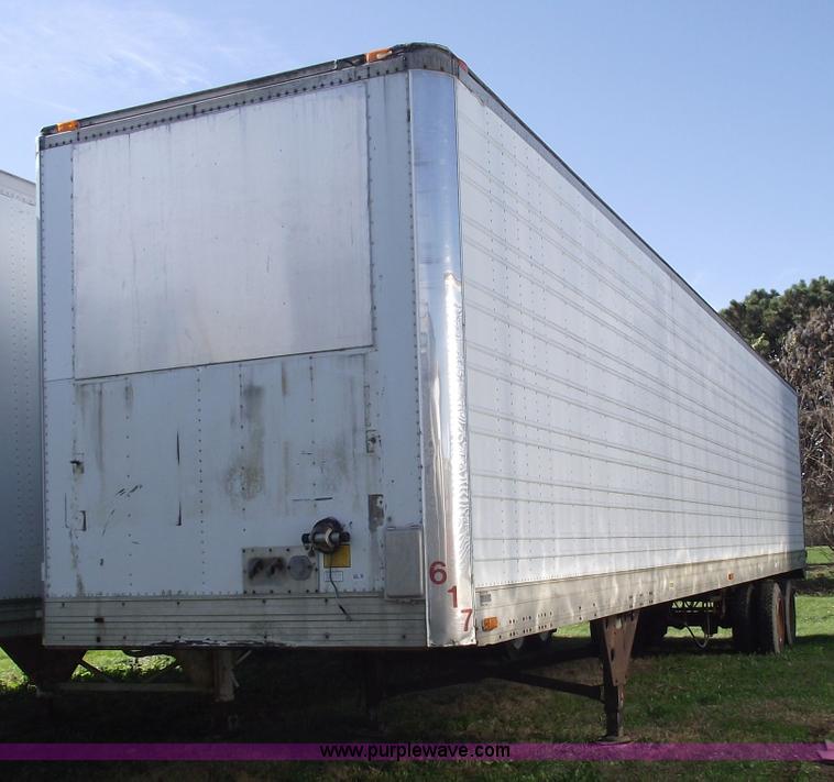 image for item 5509 1990 Utility VS24 48' van trailer