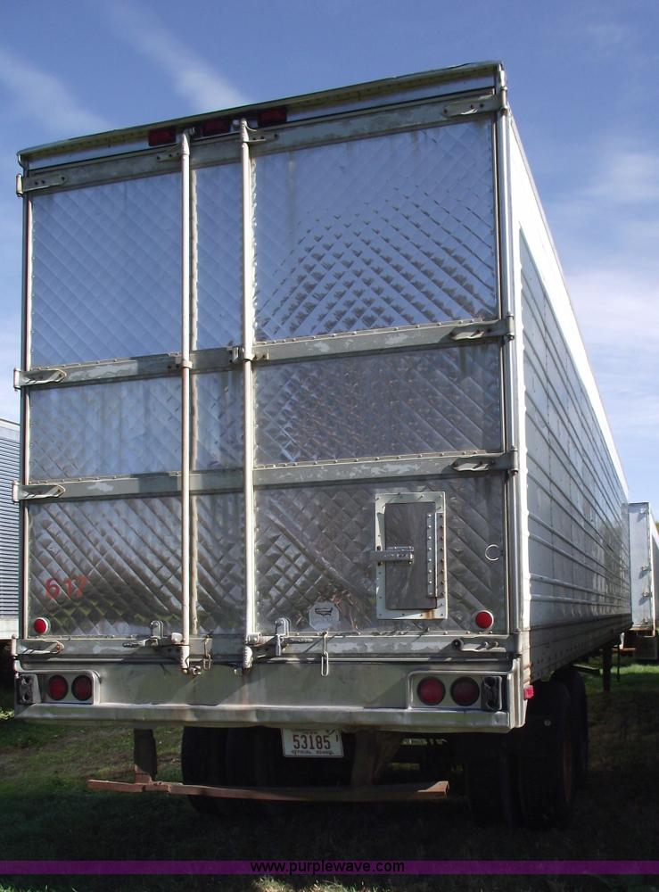 image for item 5509 1990 Utility VS24 48' van trailer