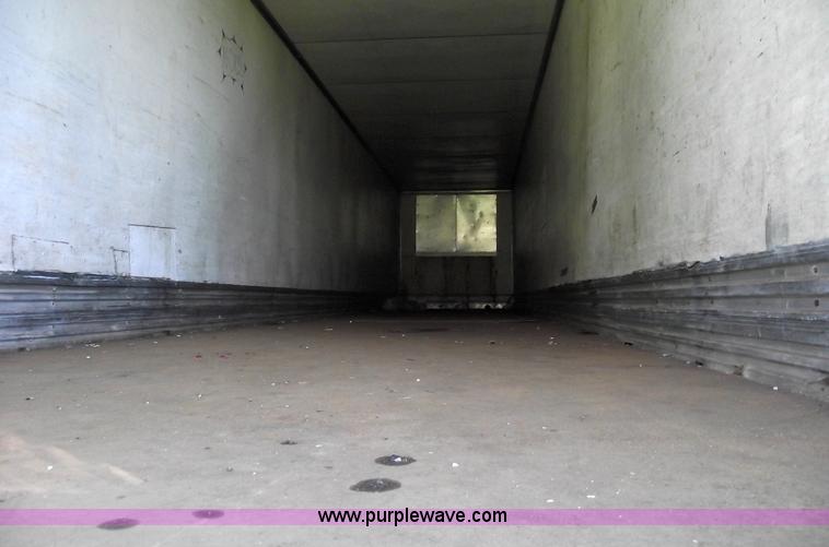 image for item 5509 1990 Utility VS24 48' van trailer