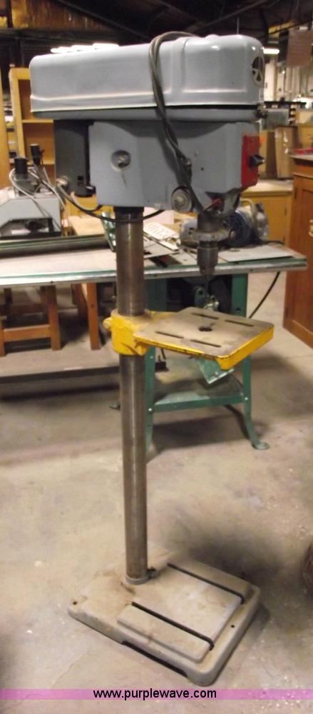 image for item 5515 Assorted tools