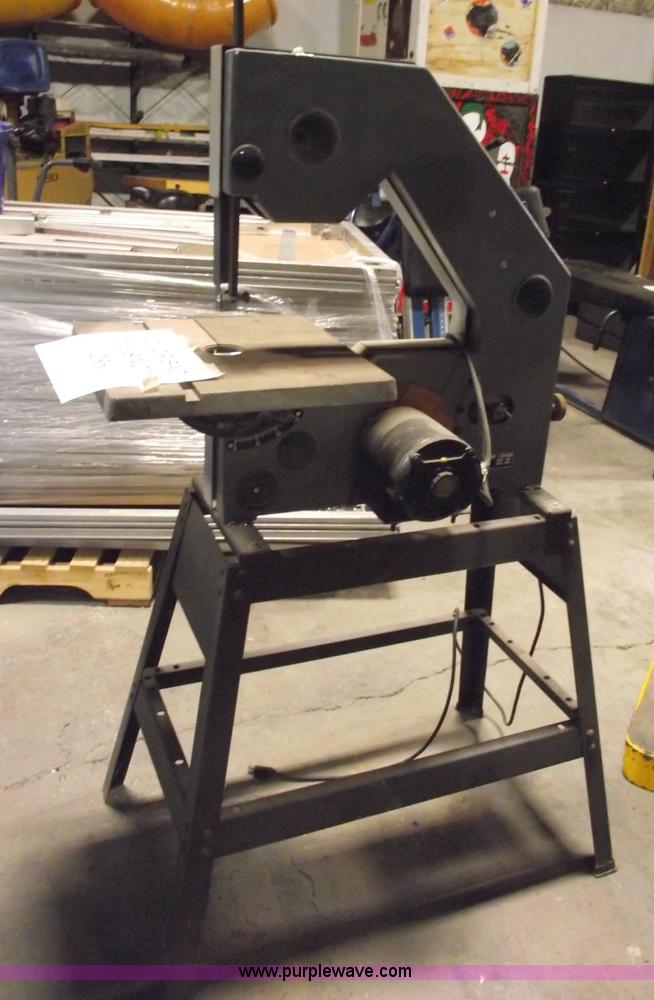 image for item 5515 Assorted tools