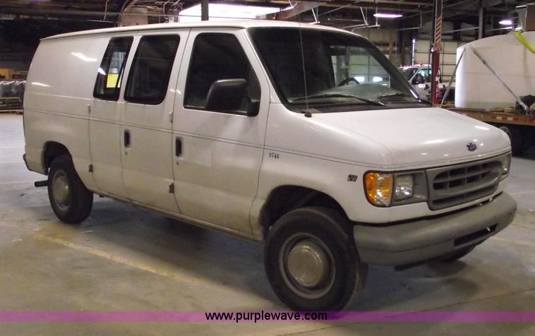 image for item 5531 1997 Ford Econoline E250 van