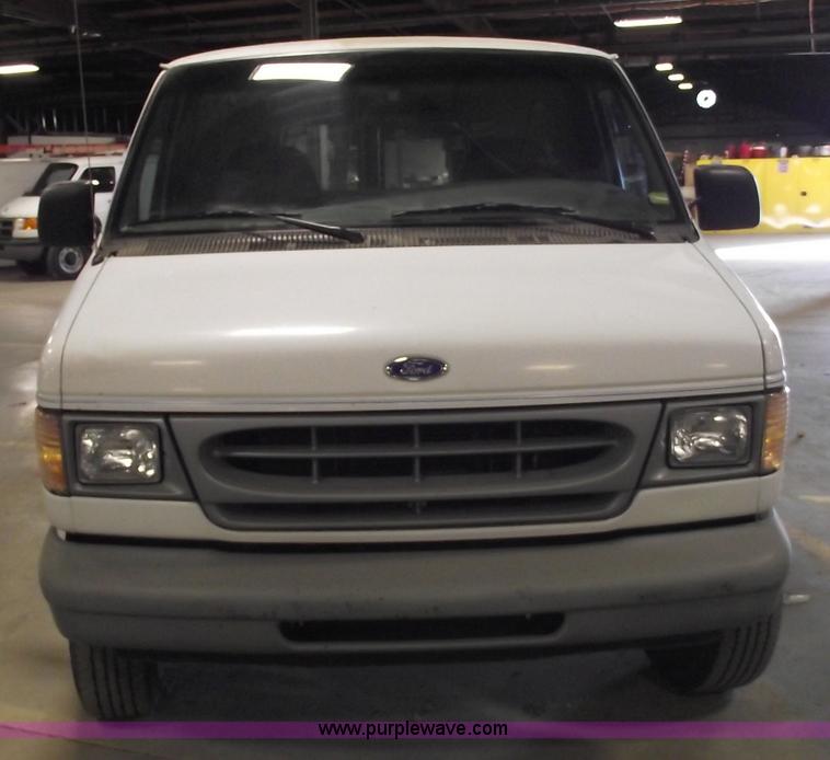 image for item 5531 1997 Ford Econoline E250 van