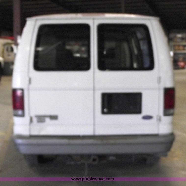 image for item 5531 1997 Ford Econoline E250 van
