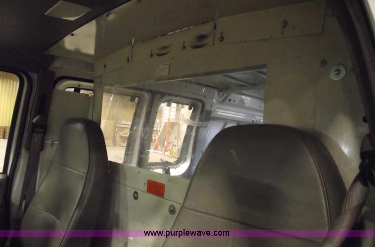 image for item 5531 1997 Ford Econoline E250 van