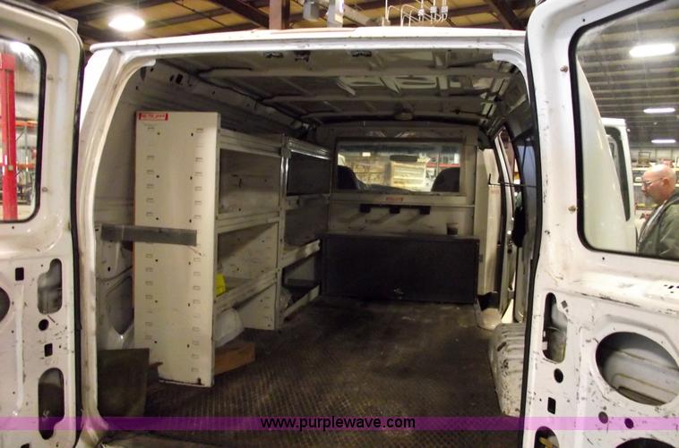 image for item 5531 1997 Ford Econoline E250 van
