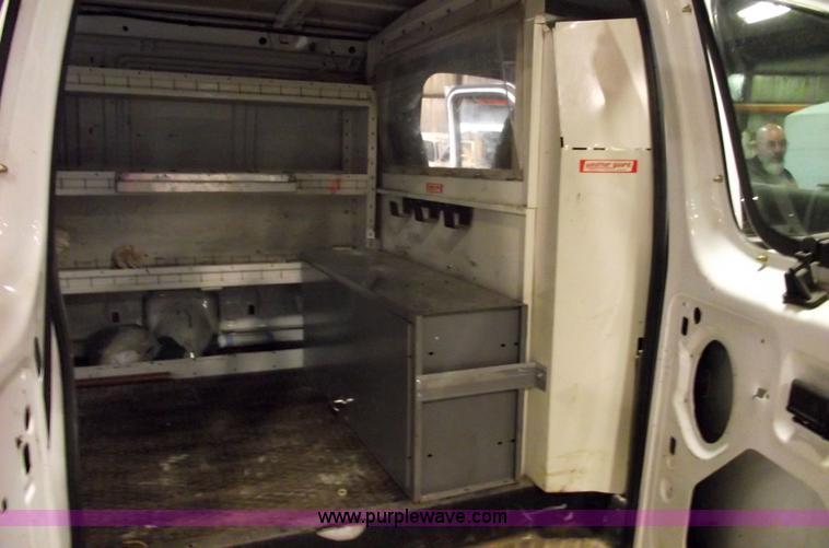 image for item 5531 1997 Ford Econoline E250 van