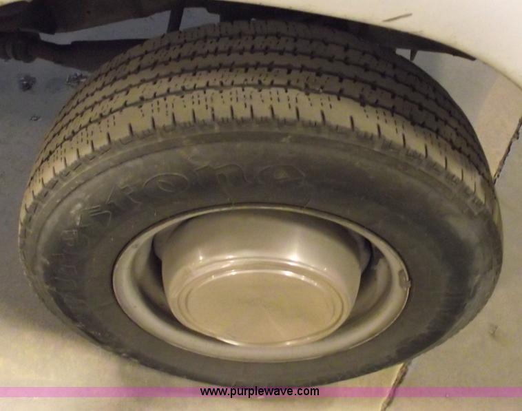 image for item 5531 1997 Ford Econoline E250 van