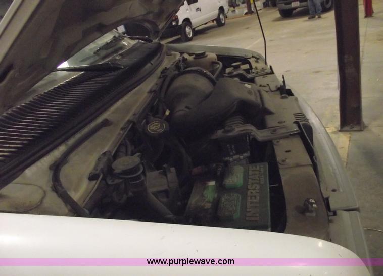 image for item 5531 1997 Ford Econoline E250 van