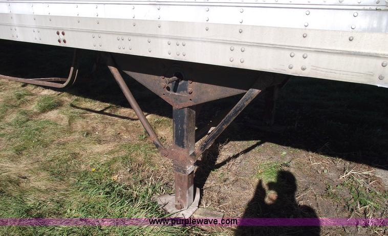 image for item 5532 1986 Great Dane 744TL 48' van trailer