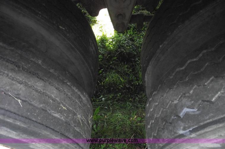 image for item 5533 1992 Trailmobile 01JA 48' van trailer