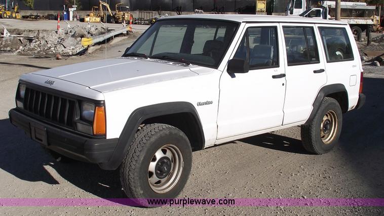 image for item 5540 1994 Jeep Cherokee SE