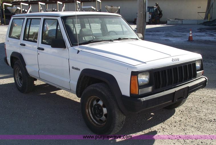 image for item 5540 1994 Jeep Cherokee SE