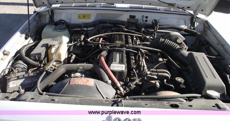 image for item 5540 1994 Jeep Cherokee SE