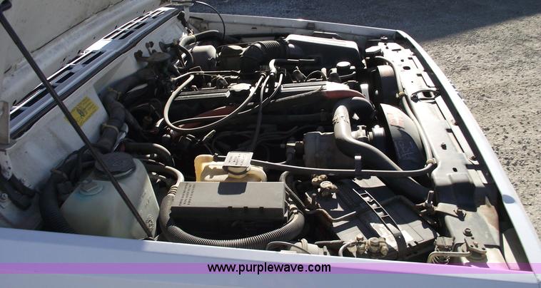 image for item 5540 1994 Jeep Cherokee SE