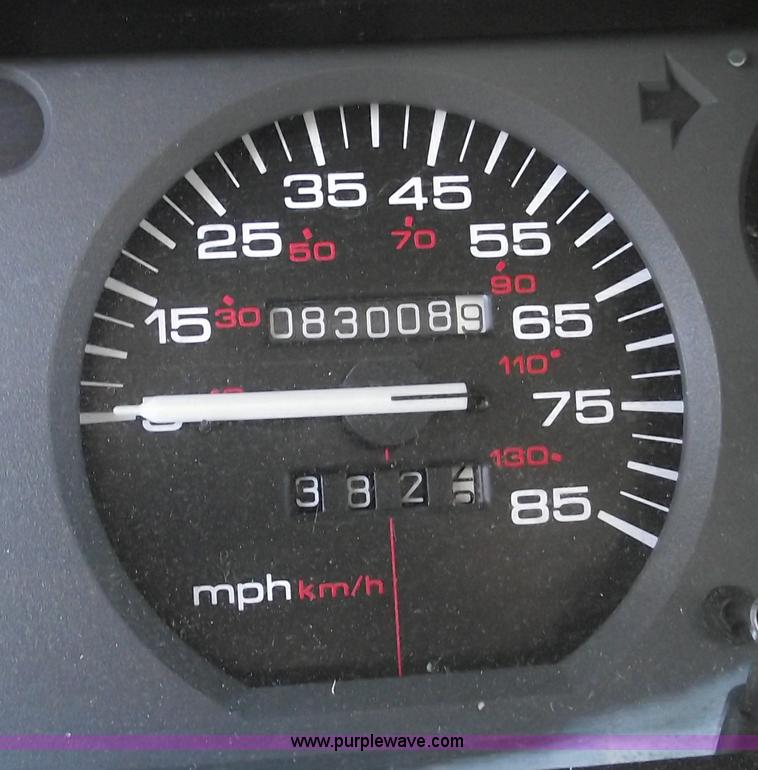 image for item 5540 1994 Jeep Cherokee SE