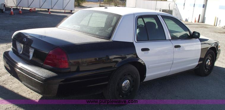 image for item 5541 2007 Ford Crown Victoria Police Interceptor
