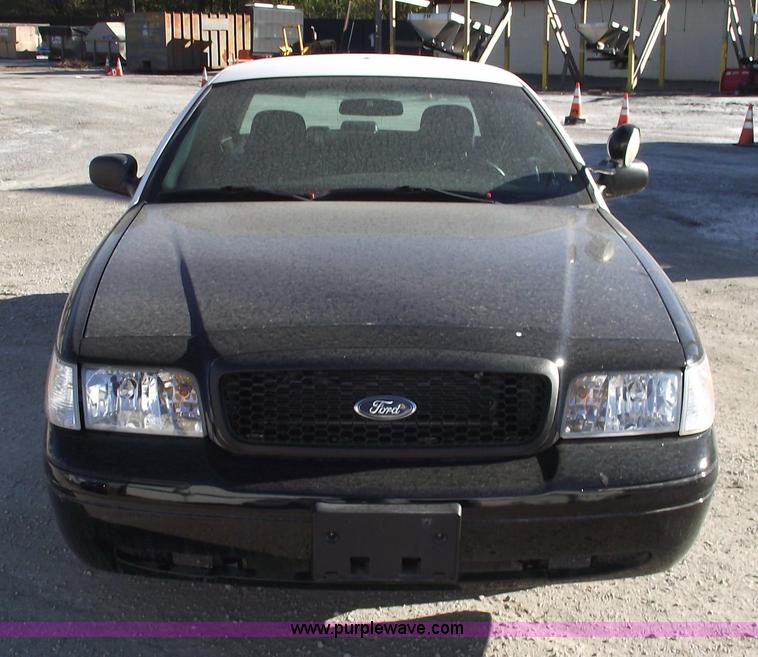 image for item 5541 2007 Ford Crown Victoria Police Interceptor