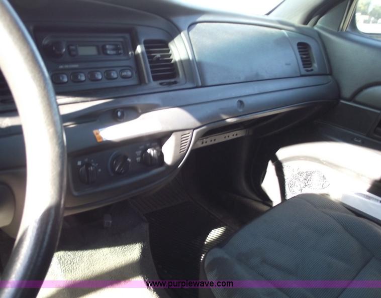 image for item 5541 2007 Ford Crown Victoria Police Interceptor
